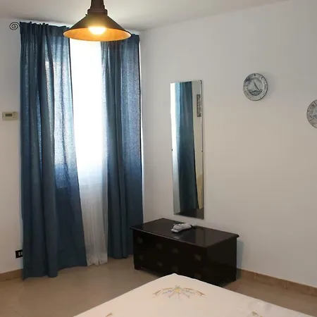 Capitan Nemo-golfo Dei Poeti * La Spezia